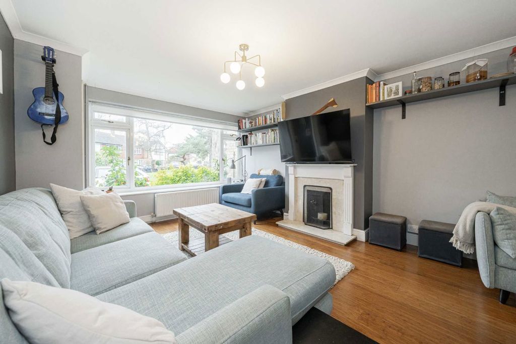 Property photo 2 of 7