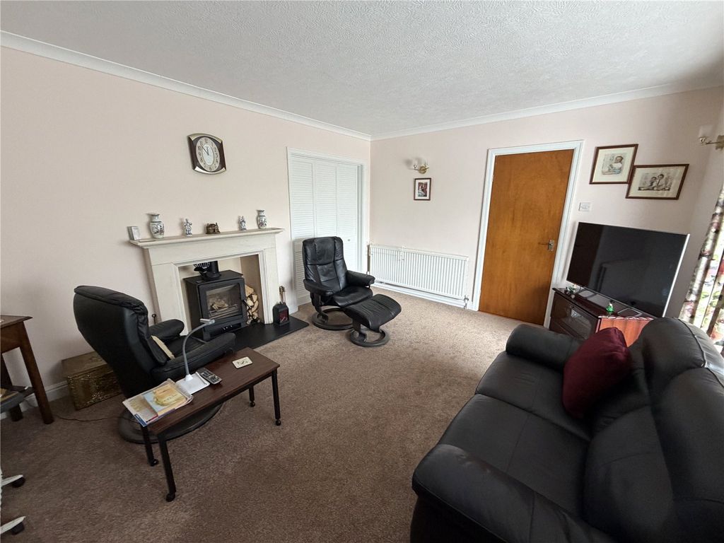 Property photo 2 of 23 Picture No. 19