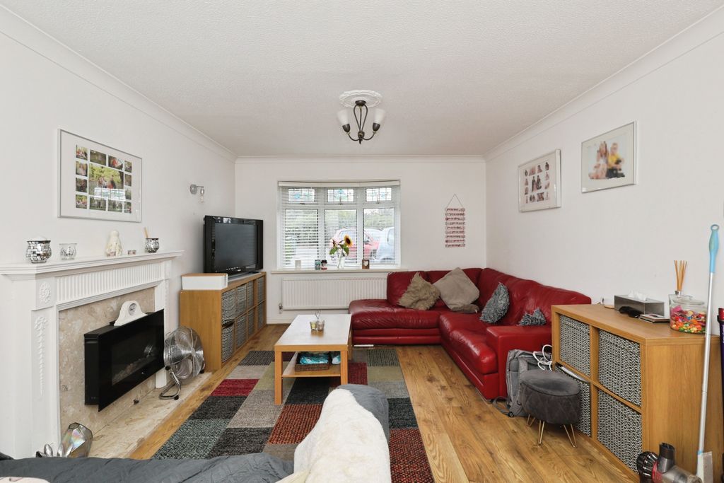 Property photo 2 of 15