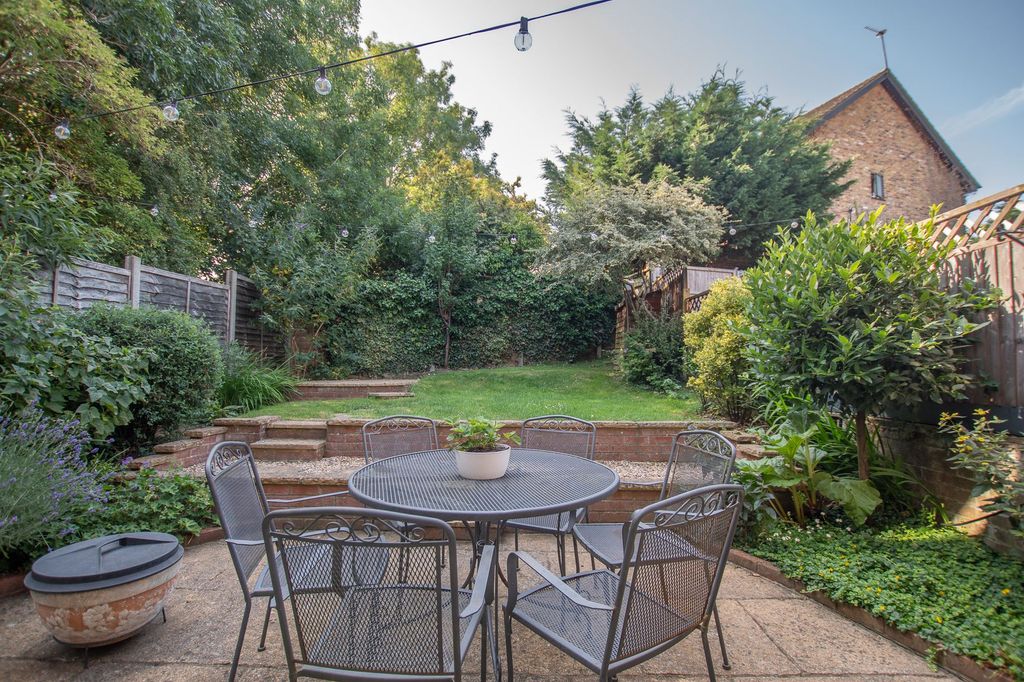 Property photo 3 of 13 Garden