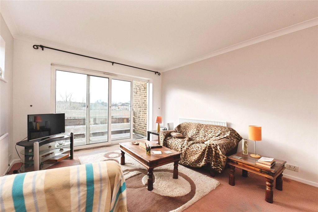 Property photo 2 of 12 Picture No. 20