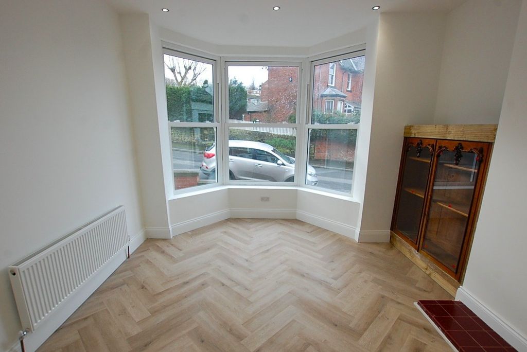 Property photo 2 of 35 Picture No. 21