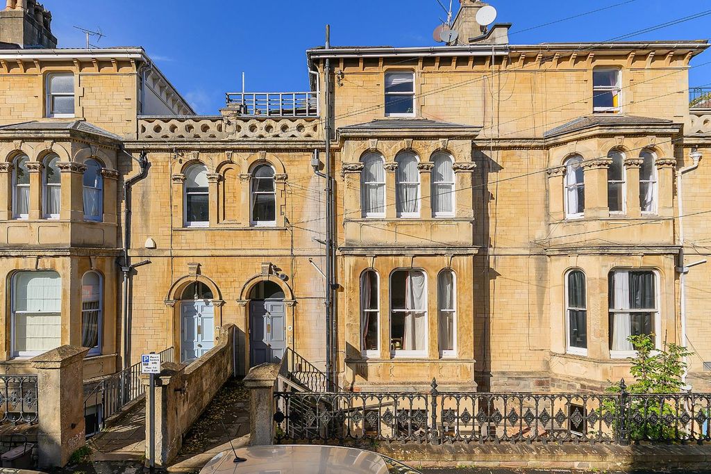 Property photo 2 of 21 G1F7Cvcm - External B.Jpg