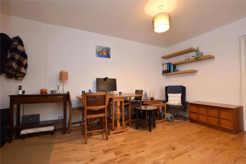 Property photo 2 of 8 Picture No. 03