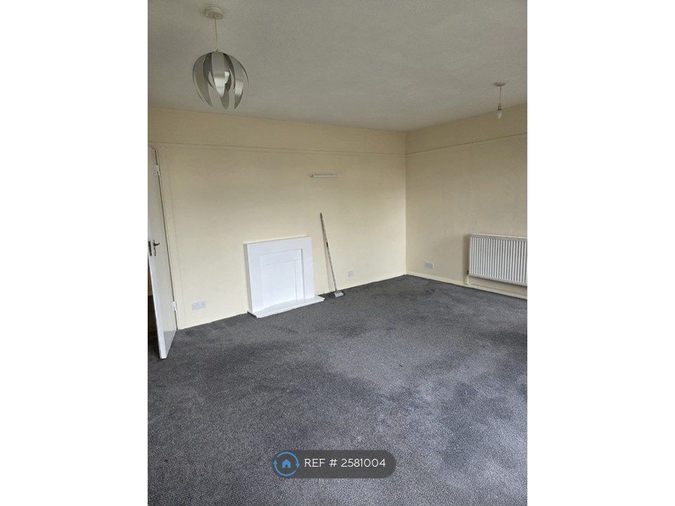 Property photo 3 of 4