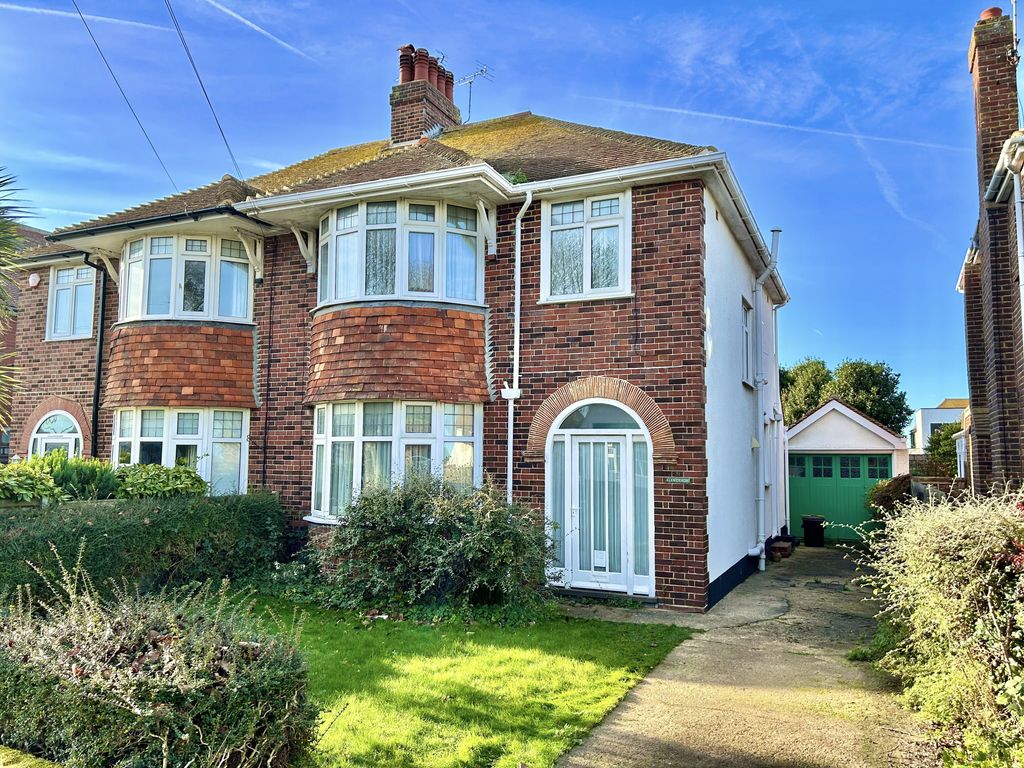 Property photo 2 of 12 Picture 2