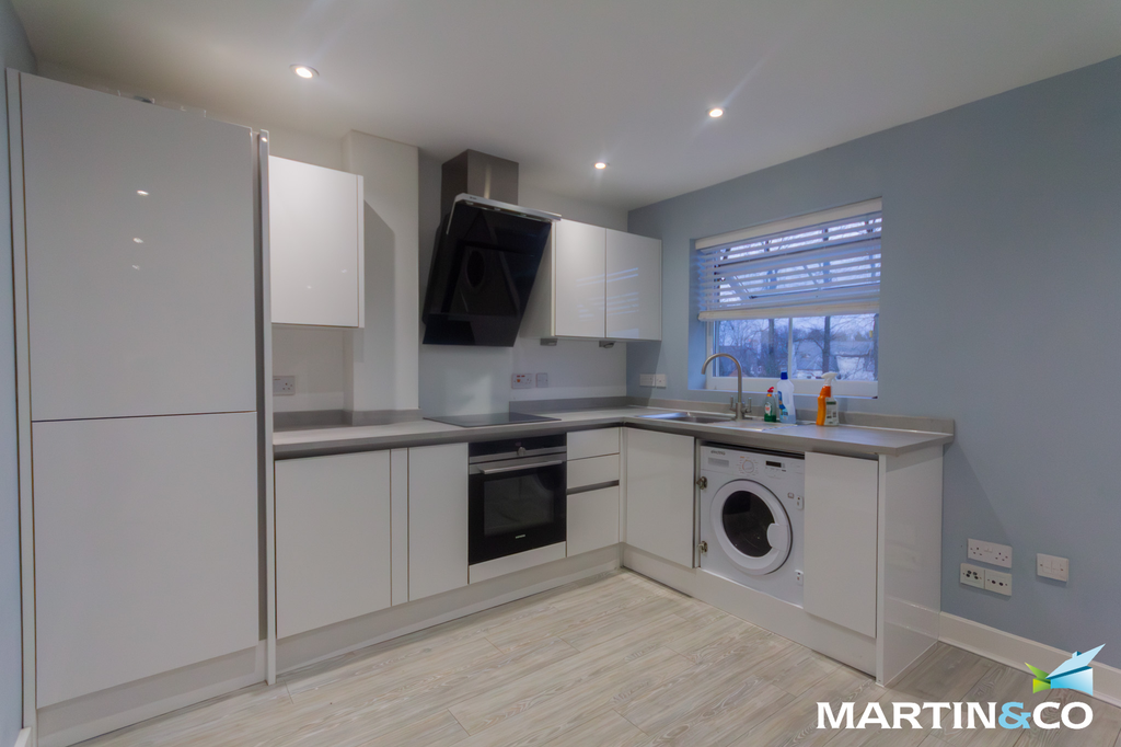 Property photo 3 of 8 Picture2