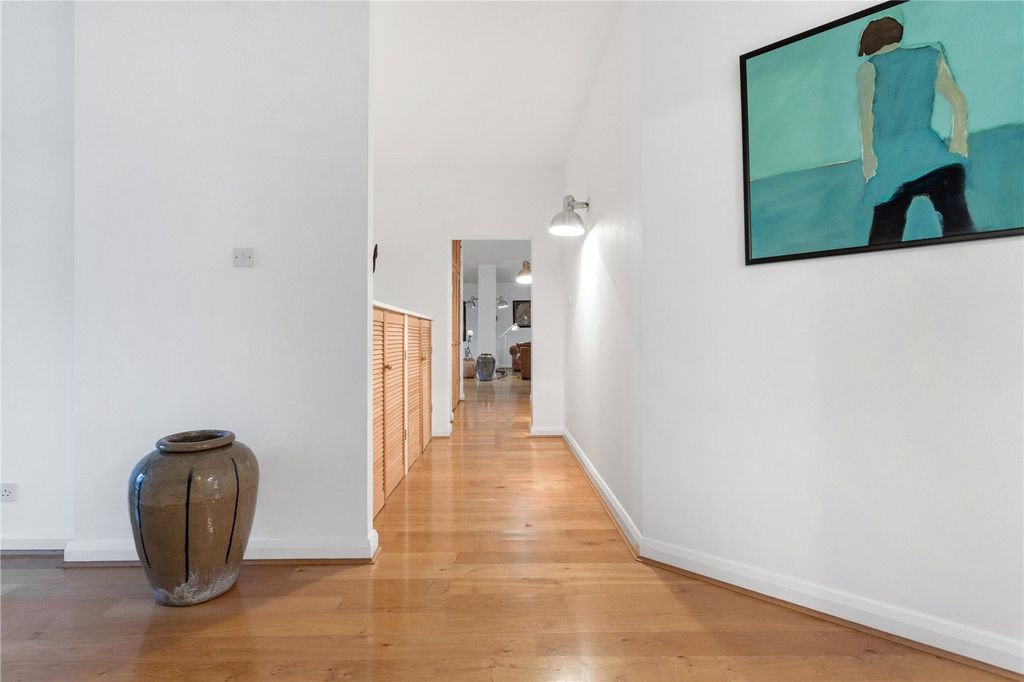 Property photo 3 of 12 Picture No. 10