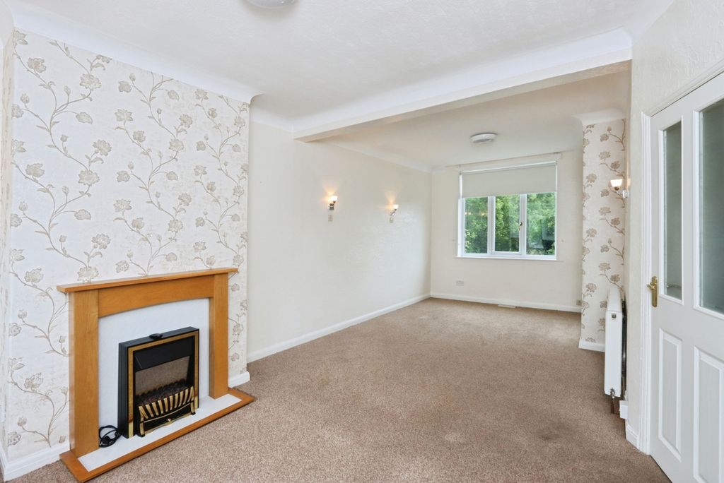 Property photo 2 of 17 Photo