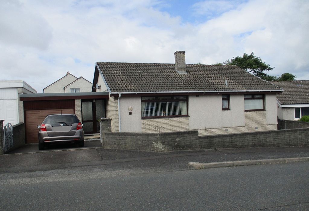 Property photo 1 of 33