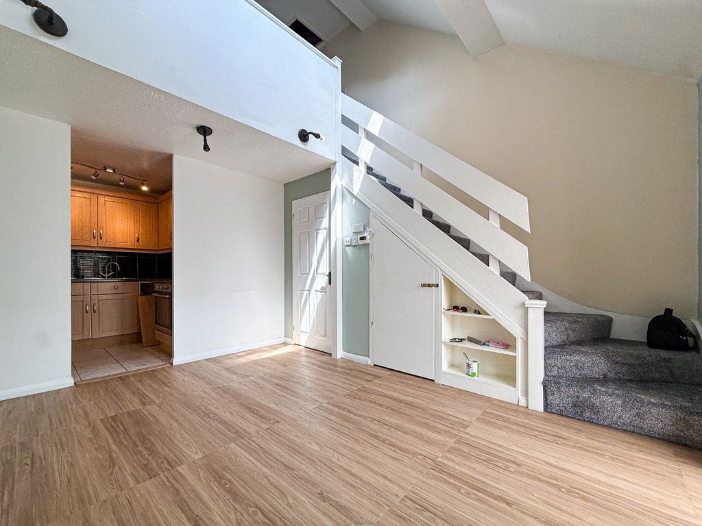 Property photo 3 of 11 4292683