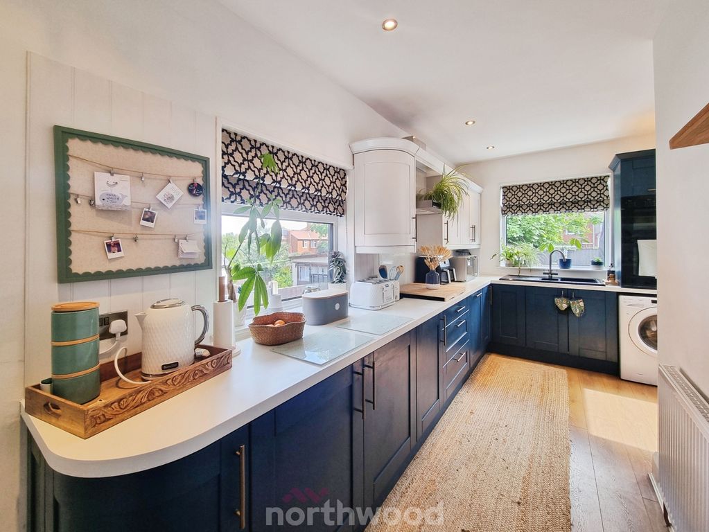 Property photo 1 of 27