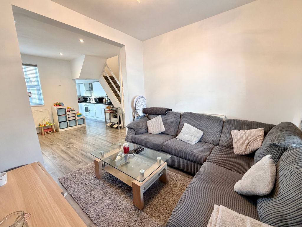 Property photo 2 of 14 Img_0700