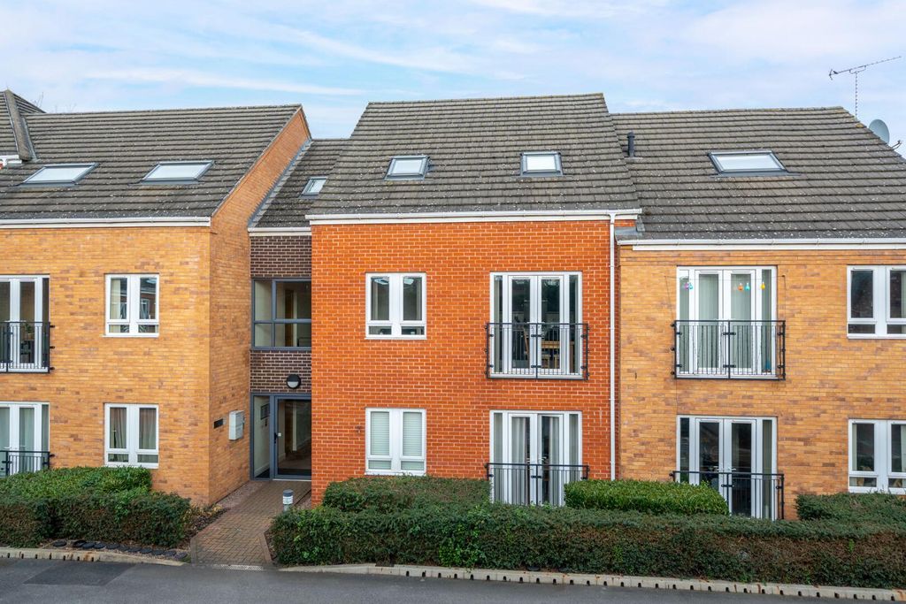 Property photo 1 of 13 Front (Exterior)