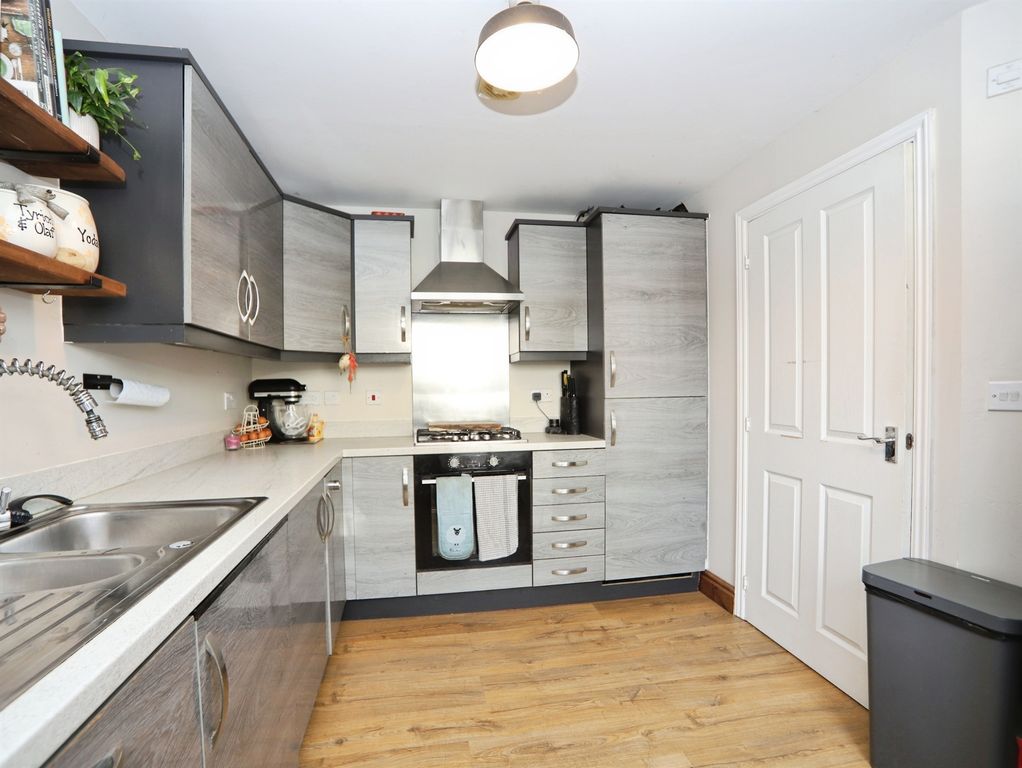 Property photo 2 of 19