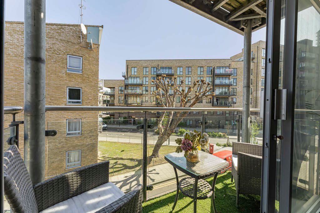 Property photo 2 of 14 Balcony