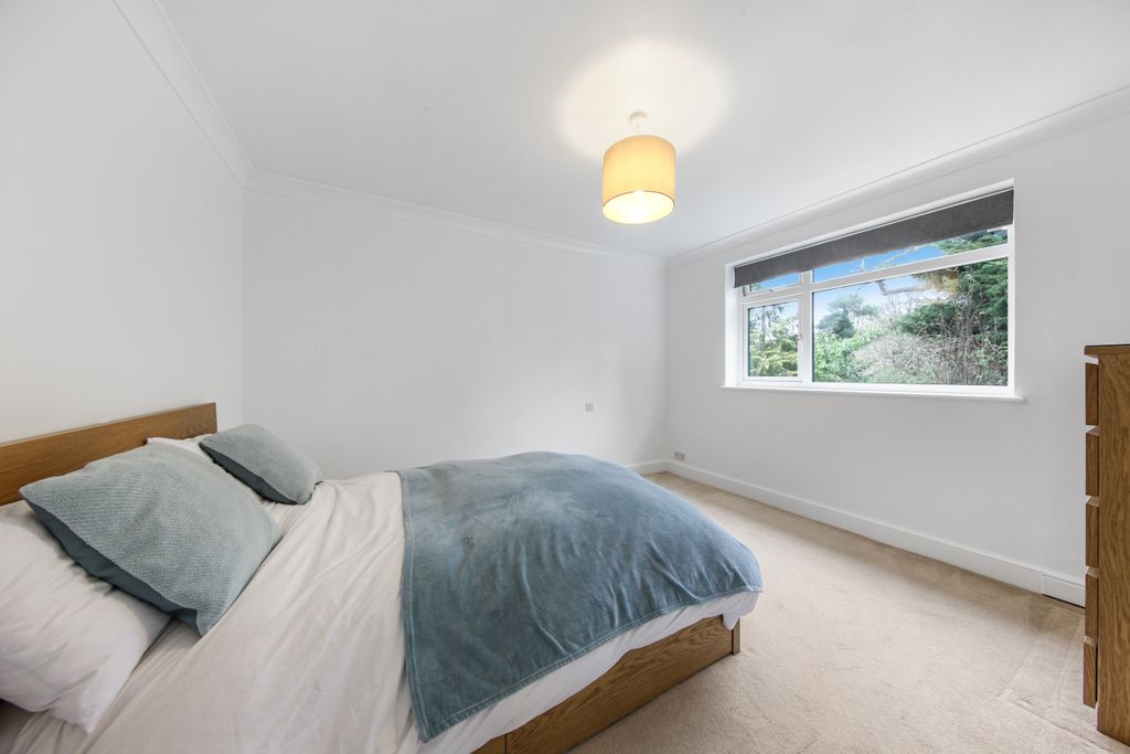 Property photo 3 of 15 9 Canford Close - Kamsvyhkdw7Jyw0Dd9W9