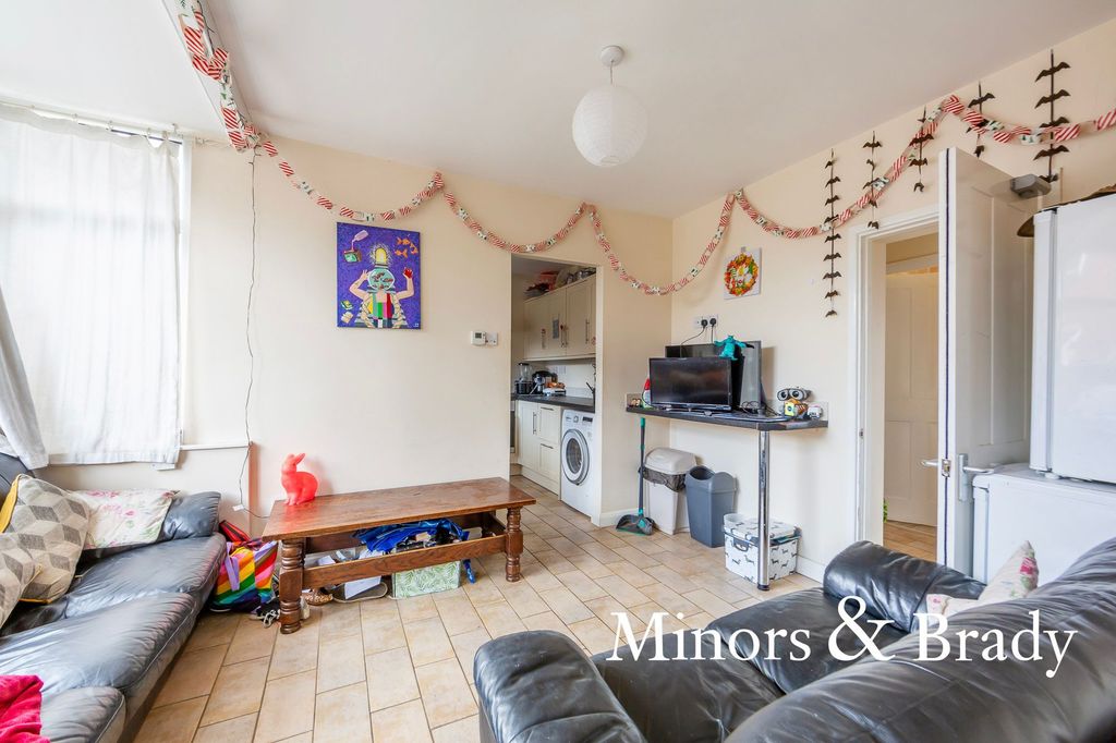 Property photo 3 of 14