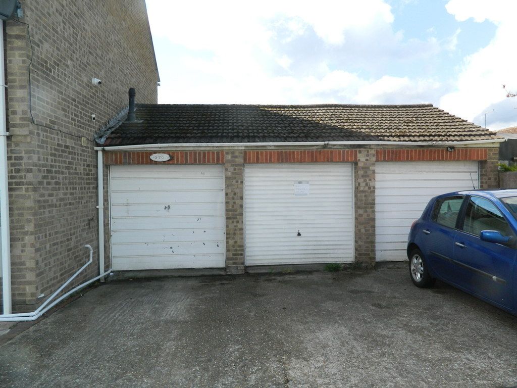 Property photo 3 of 9 Garage With Parking