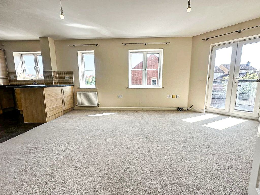 Property photo 3 of 8 4804657