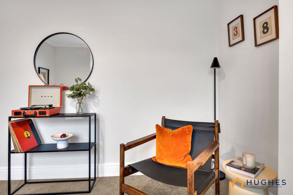 Property photo 2 of 31