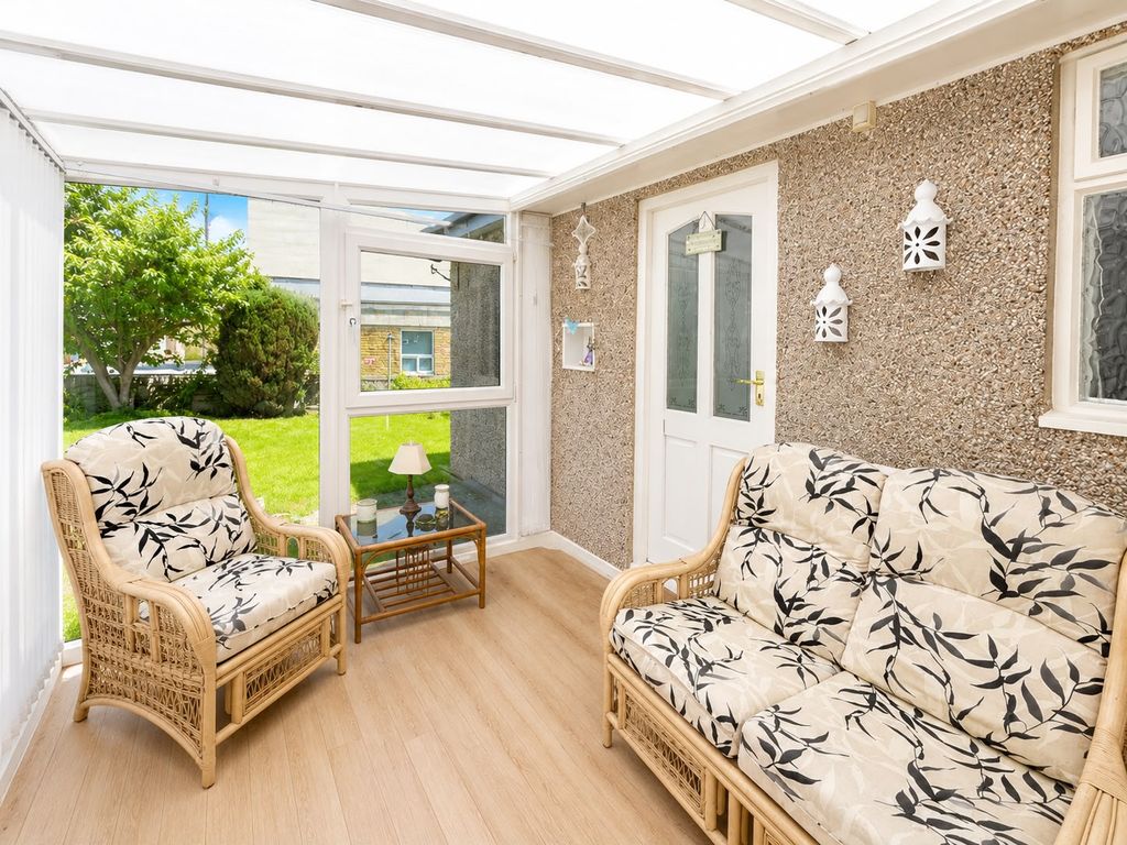 Property photo 3 of 18 Conservatory