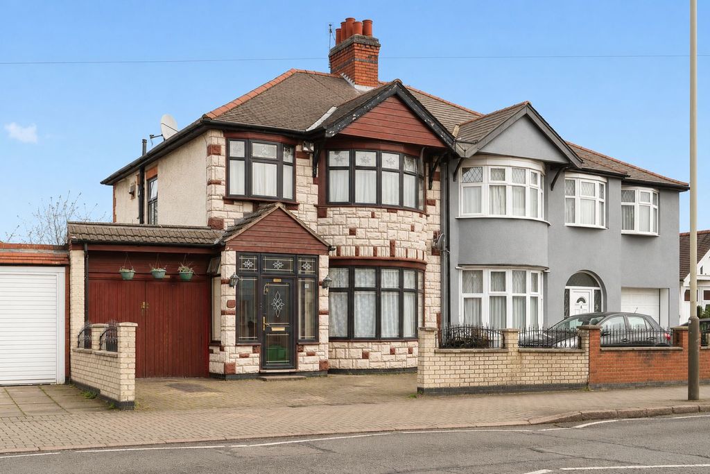 Property photo 1 of 2
