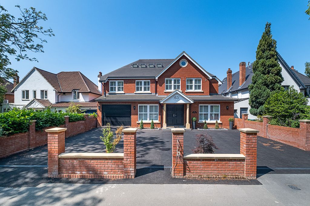 Property photo 1 of 17