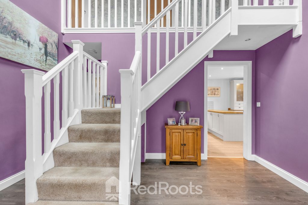 Property photo 3 of 33 4592772