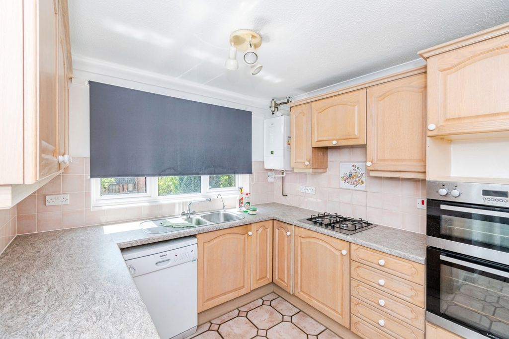 Property photo 2 of 16 Pbox-Img.Jpg