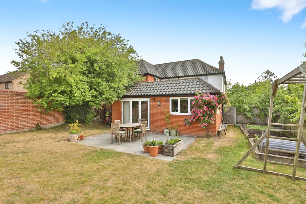Property photo 2 of 22