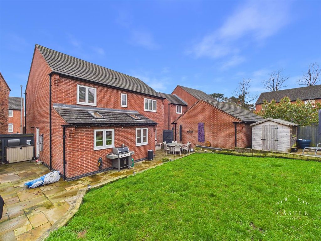 Property photo 2 of 27 Outside