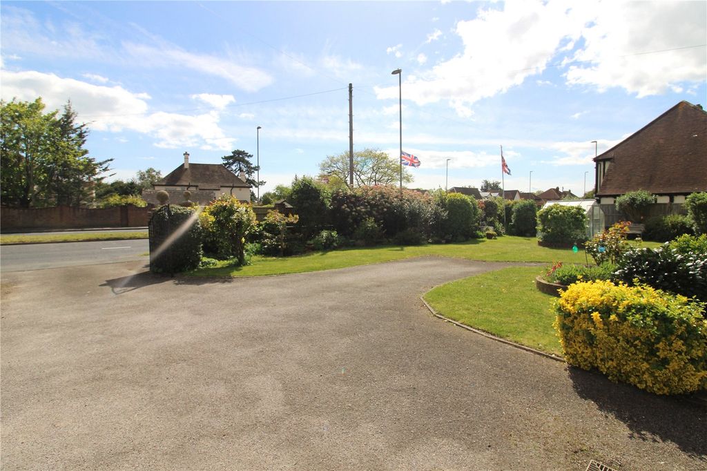 Additional image 24 of 5 bed detached house for saleThe Avenue, Fareham, Hampshire PO14