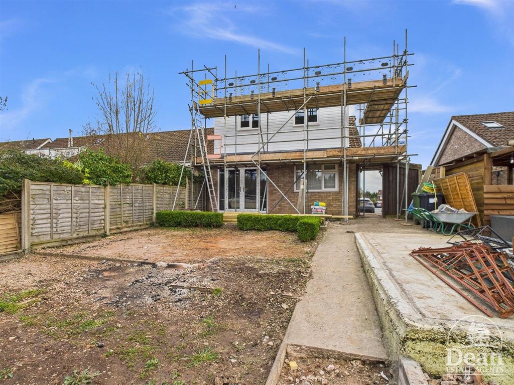 Property photo 2 of 14