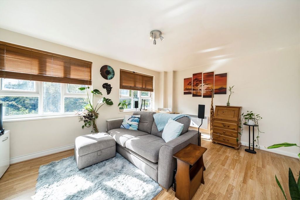 Property photo 2 of 5