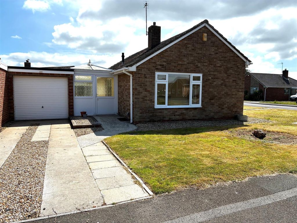 Property photo 2 of 17