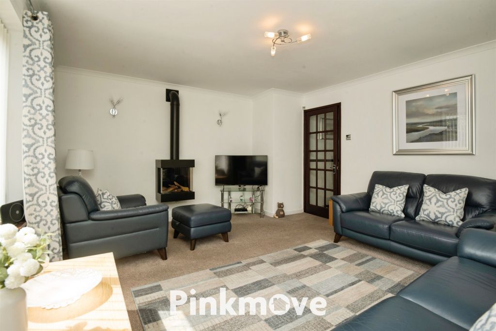 Property photo 2 of 25