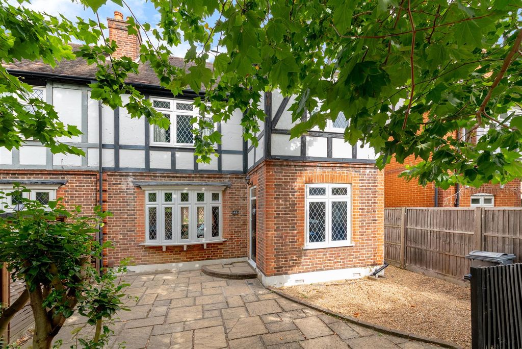 Property photo 1 of 15 External