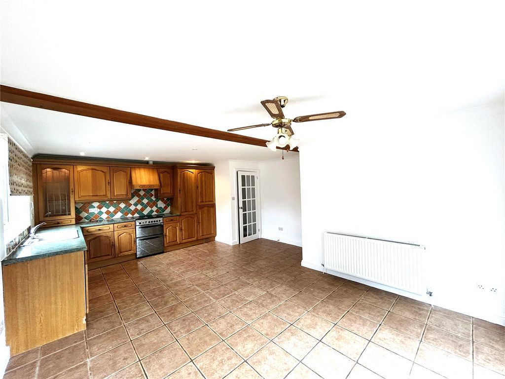 Property photo 3 of 15 Picture No. 06