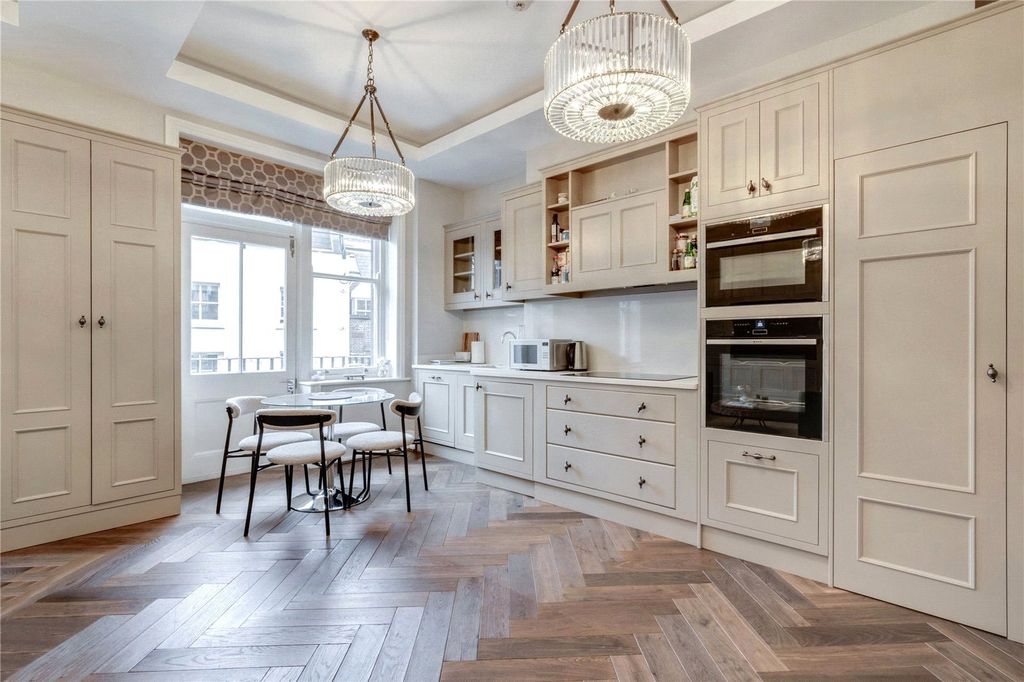 Property photo 3 of 11 Picture No. 51