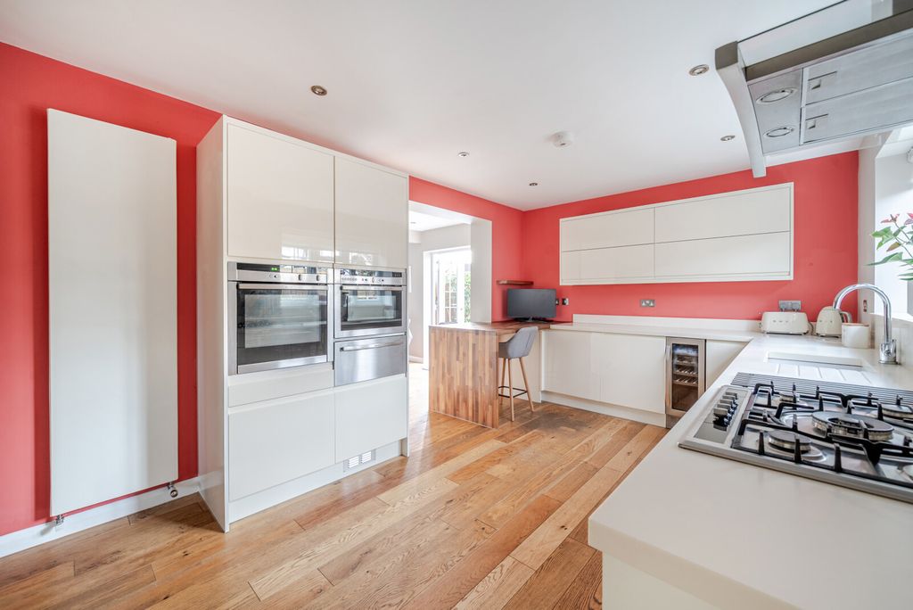 Property photo 2 of 18 1421577-11-69A717...