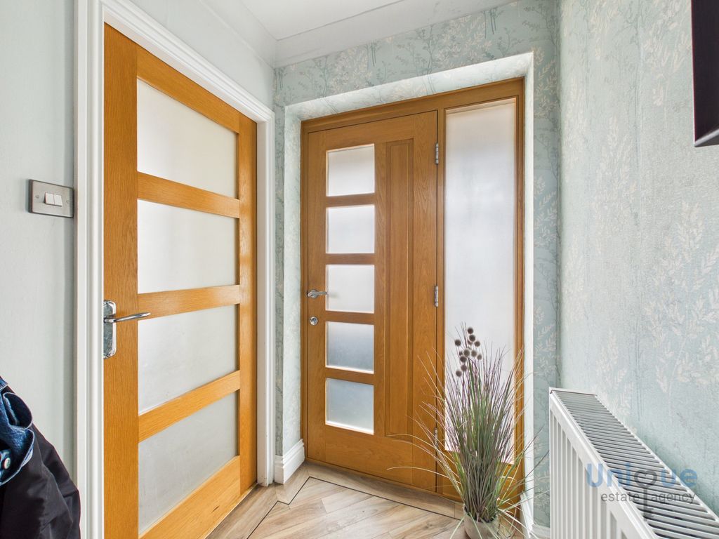 Property photo 2 of 52