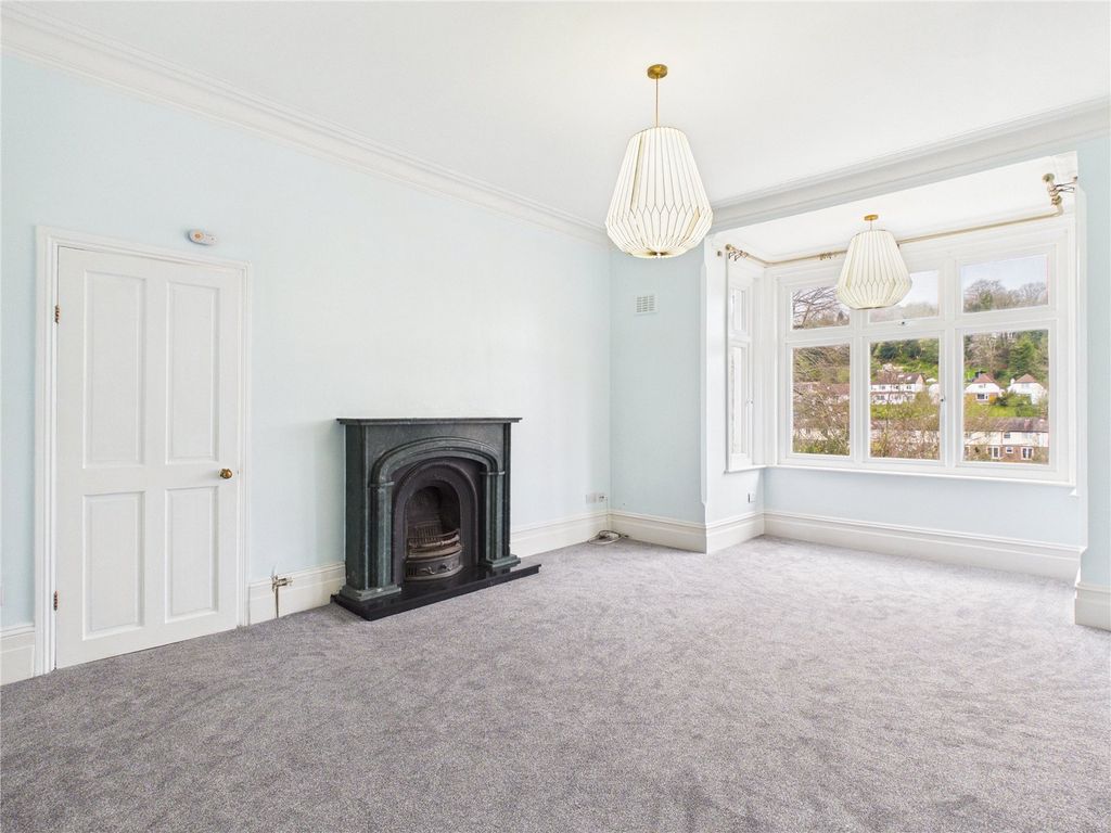 Property photo 3 of 18 Picture No. 12