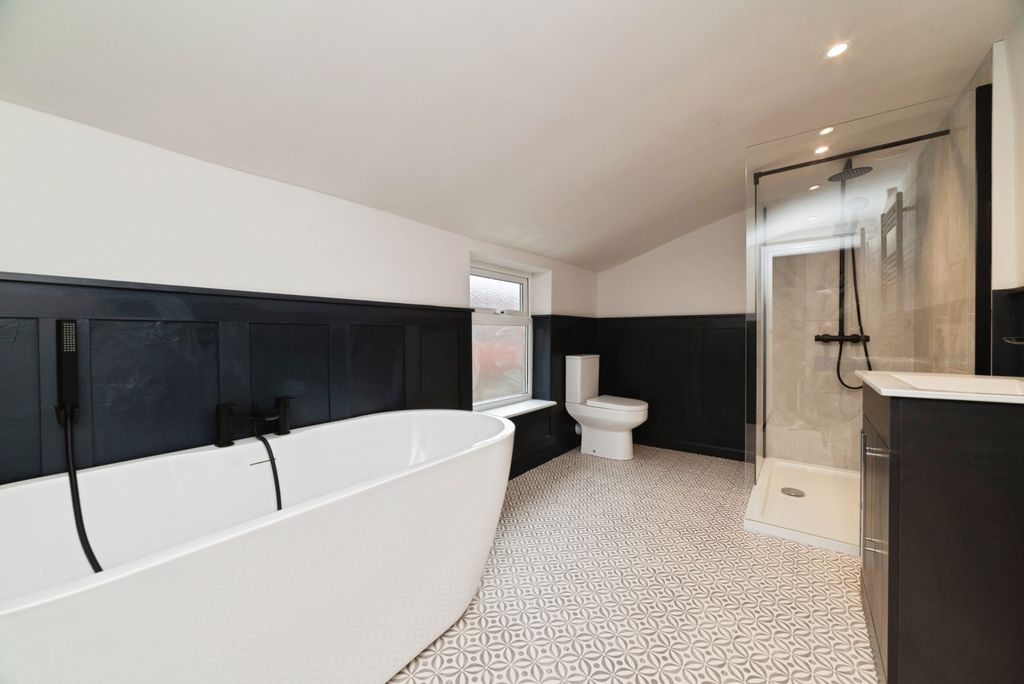 Property photo 2 of 19 Photo #2