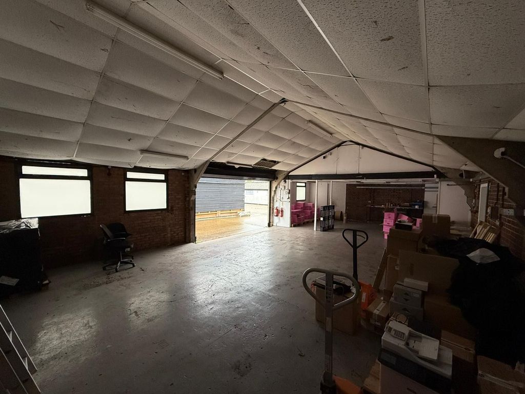 Property photo 2 of 13