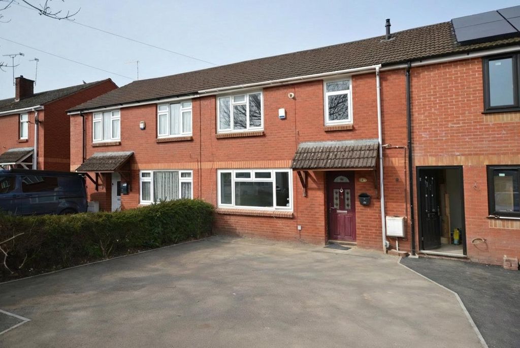 Property photo 1 of 13 Outside