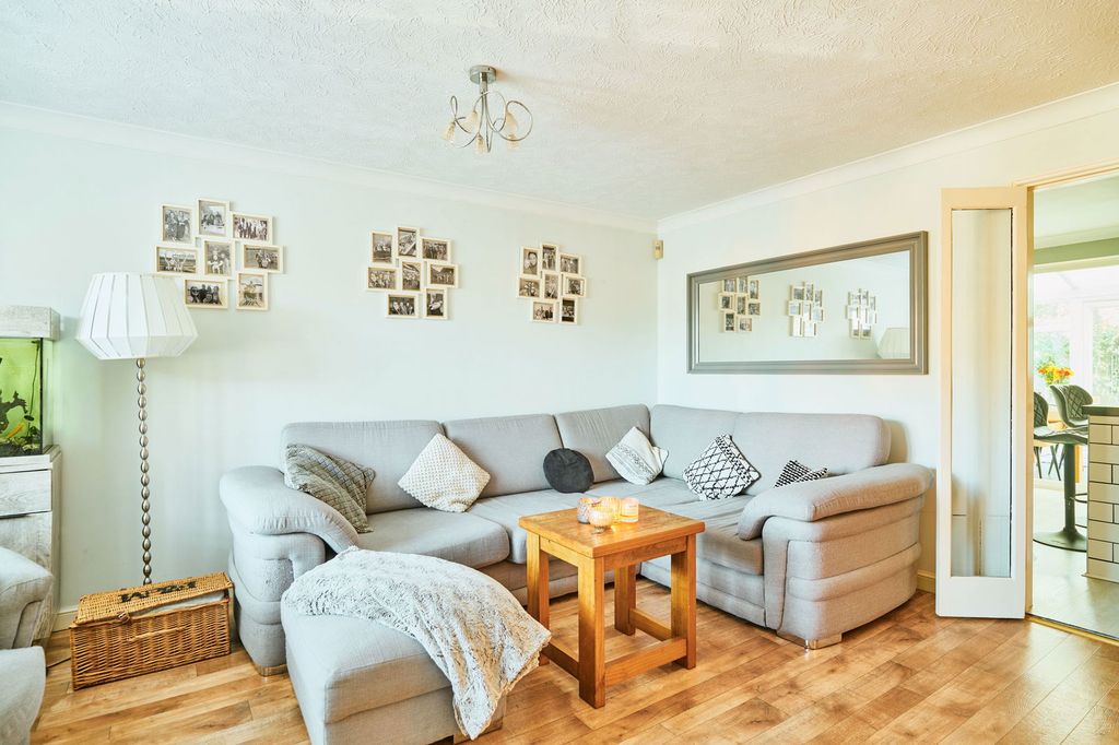 Property photo 3 of 14