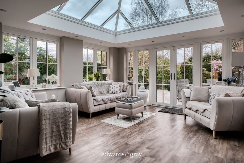 Property photo 2 of 25