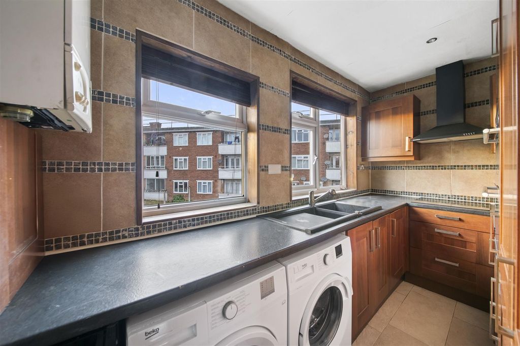 Property photo 3 of 14 2