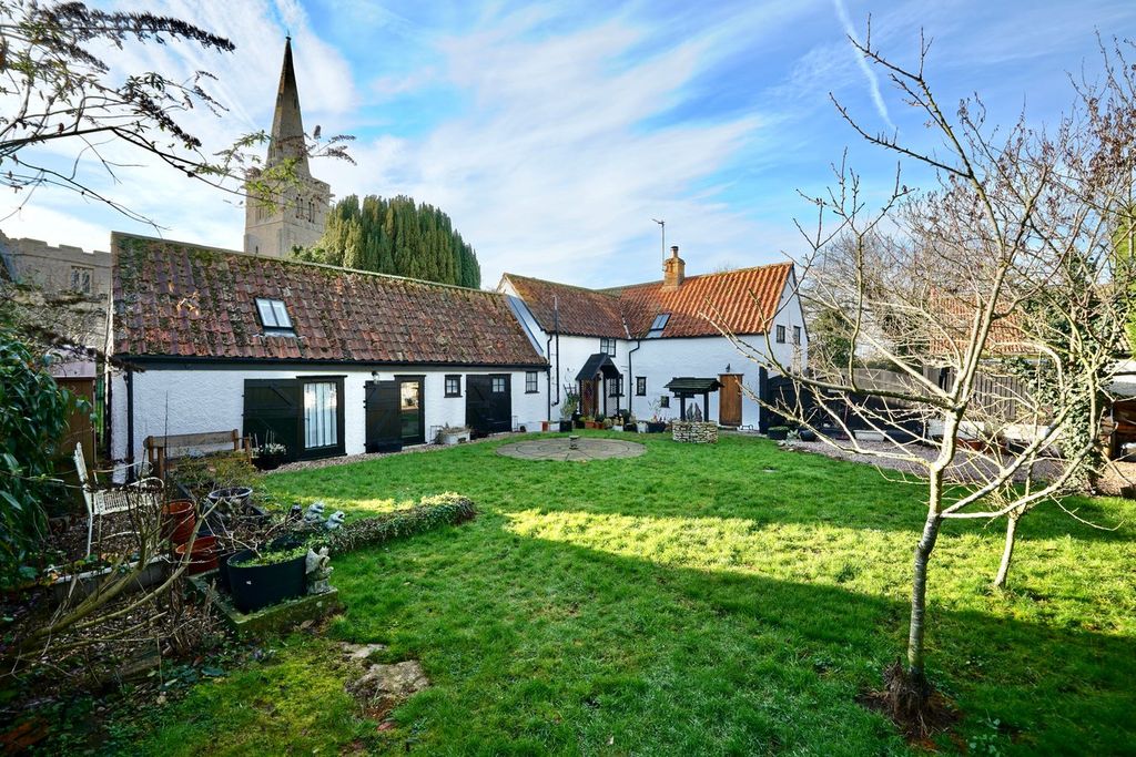 Property photo 3 of 23